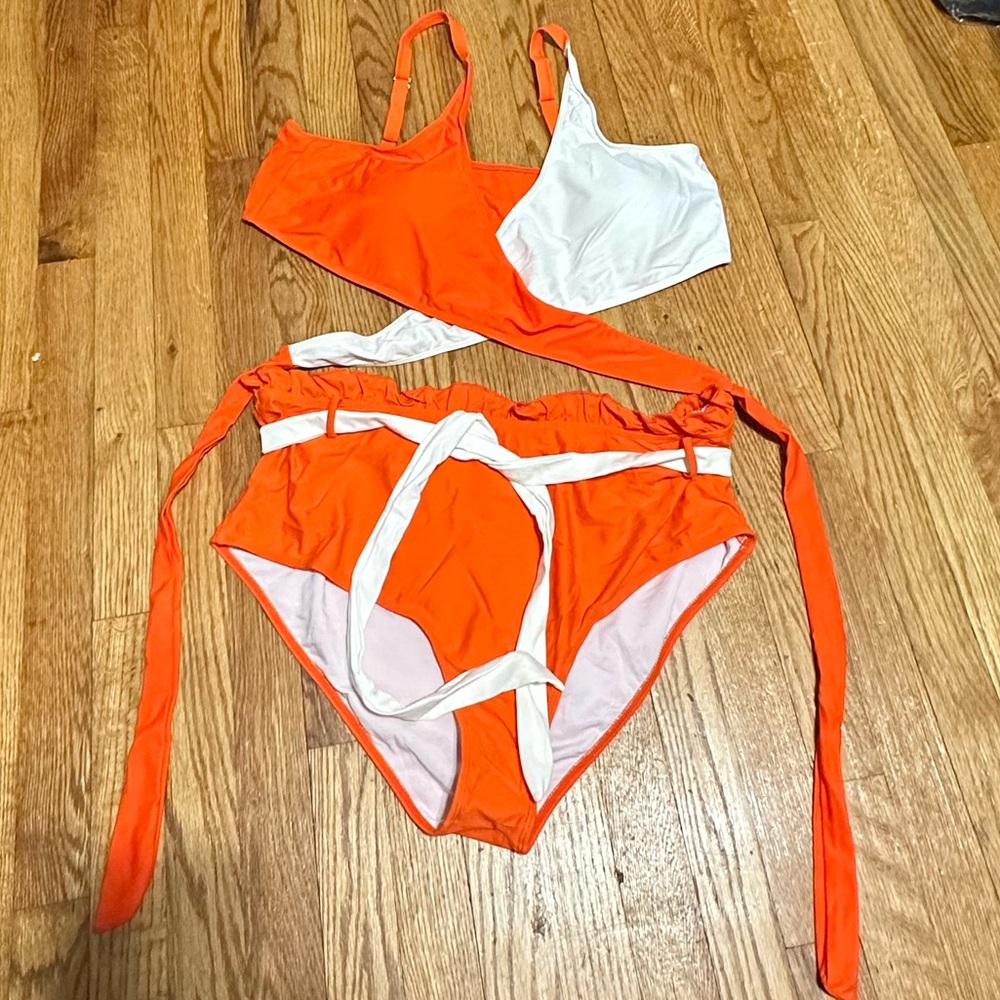 🧡🤍Highwasted 2pice Swimsuit🤍🧡